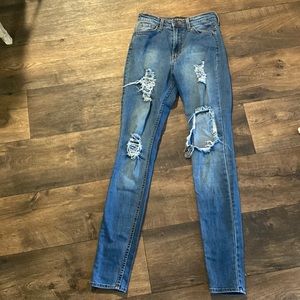 🔥🔥 (3/$20) 
Fashion Nova High Waisted Skinny Super Distressed Blue Jeans Size 3